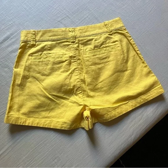 Entireworld. Yellow contrast stitch organic cotton shorts